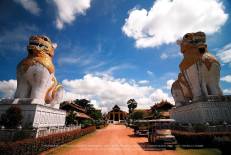 พร้อมมิตรฟิล์มสตูดิโอ