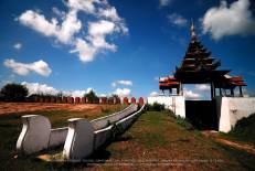 พร้อมมิตรฟิล์มสตูดิโอ