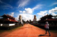 พร้อมมิตรฟิล์มสตูดิโอ