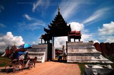 พร้อมมิตรฟิล์มสตูดิโอ