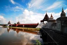 พร้อมมิตรฟิล์มสตูดิโอ