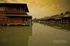 ตลาดน้ำยามเย็นอัมพวา