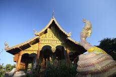 Wat Phra That Pha Ngao