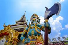 Wat Phra That Suthon Mongkhon Khiri