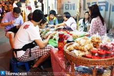 Wua Lai Walking Street