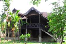 พิพิธภัณฑ์เรือนโบราณล้านนา