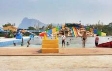 Phu Kra Dueng Waterpark and Zoo