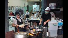 ร้านเจ้ไฝ ประตูผี