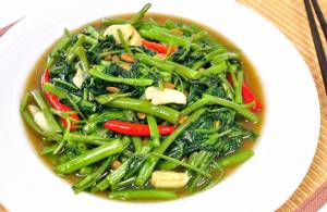Stir Fried Morning Glory with Red Fai