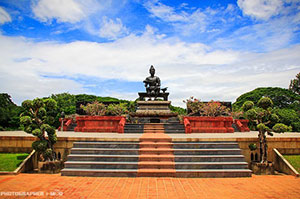 พระบรมราชานุสาวรีย์พ่อขุนรามคำแหงมหาราช