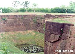 เมืองโบราณ