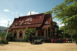 Wat Muang Pok