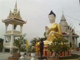 Wat Phra Phutthabat Doi Lon