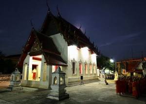 Wat Muang (Wat Pitulathirat Rangsarit)