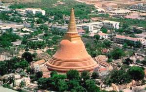 Wat Phra Padhone Chedi