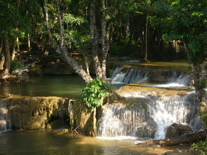 Kroeng Krawia Waterfall