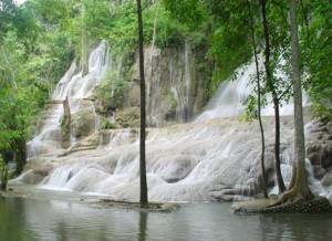 Sai Yok Noi waterfall