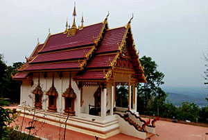 Wat Tham Pha Daen