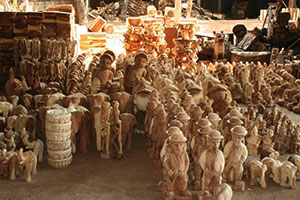 Mae Tha Carving Village