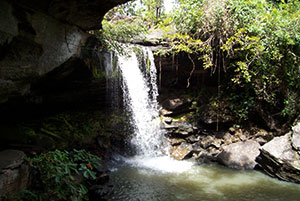 Tham Phuang Waterfall