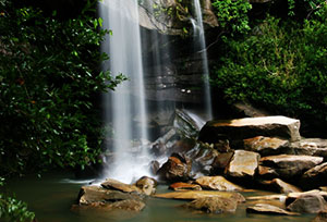 Thung Na Muang Waterfall