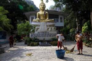 Tham Krabok Monastery