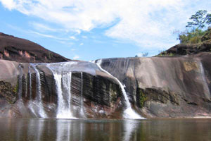 Tat Kinnaree Waterfall