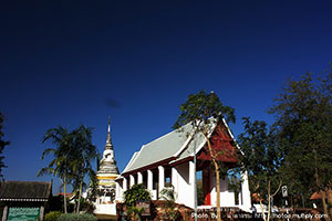 Wat Phra Fang Sawangkhaburi
