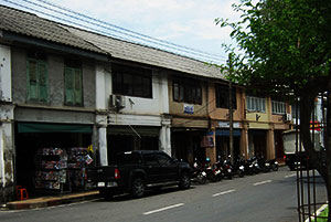 Shophouse on Buriwanich Road