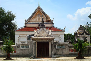 Wat Khu Tao