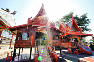 Chao Pho Krommaluang Khong Phet Shrine