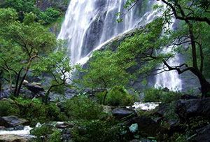 Phet Cha Kho Waterfall