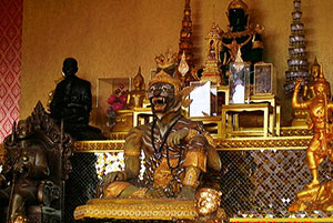 Pu Chao Saming Phrai Shrine