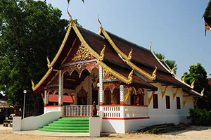 Wat Saen Thong