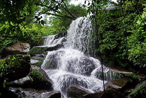 Tat Kham Waterfall