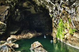 Nam Lod Cave (Khao Phlu)