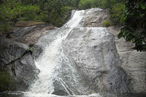 Mae Dud Waterfall