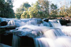 Tat Yai Waterfall