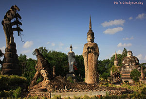 Wat Khaek (Sala Kaeo Ku)