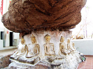 Wat Sila At Khao Phu Phra