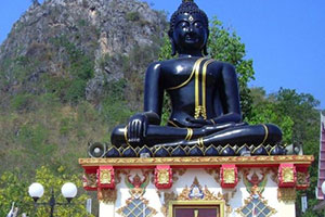 Wat Tham Khao Laem