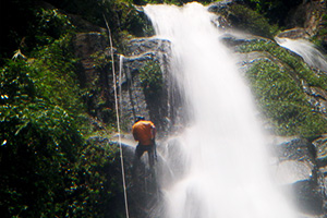 Soi Dao Waterfall