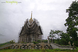Wat Khao Lek