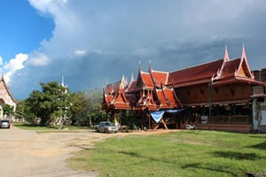 Wat Charoen Si Mani Phon