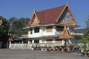 Wat Phraek Wang Takhian