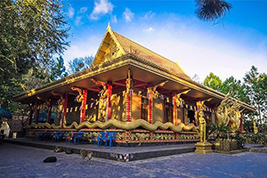 Wat Pa Phu Thap Boek