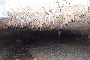 Thong Phuttatham Cave