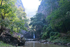 Mae Tuen Noi Waterfall