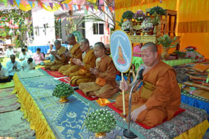 Wat Khao Nam Kham