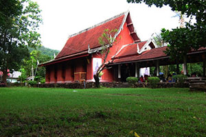 Wat Mae Tam
